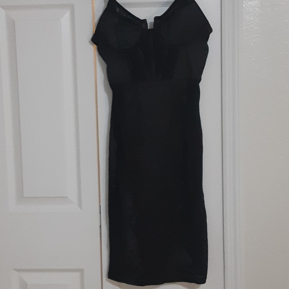 Satin and Mesh Black Dress - Picture 3 of 4